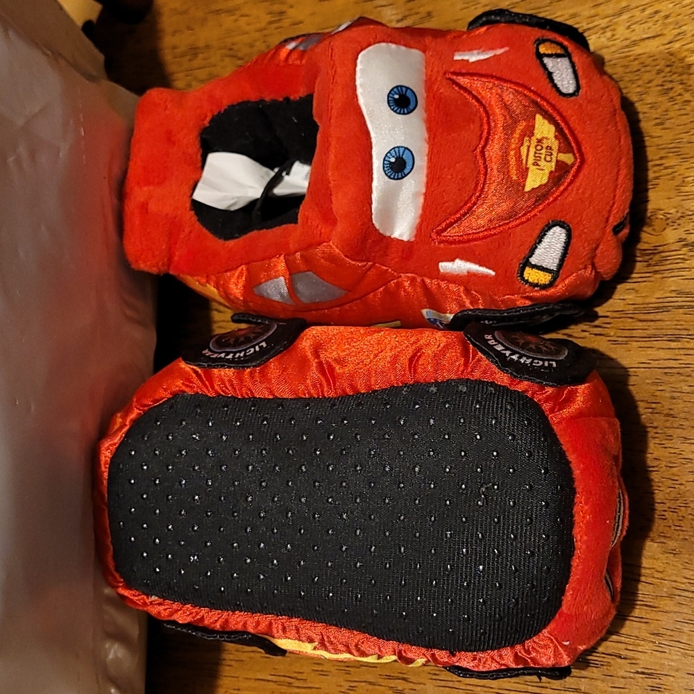 DISNEY SHOES SLIPPER NEW